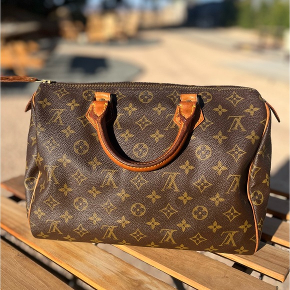 Louis Vuitton Speedy 30 LV Monogram Bag - Picture 4 of 11
